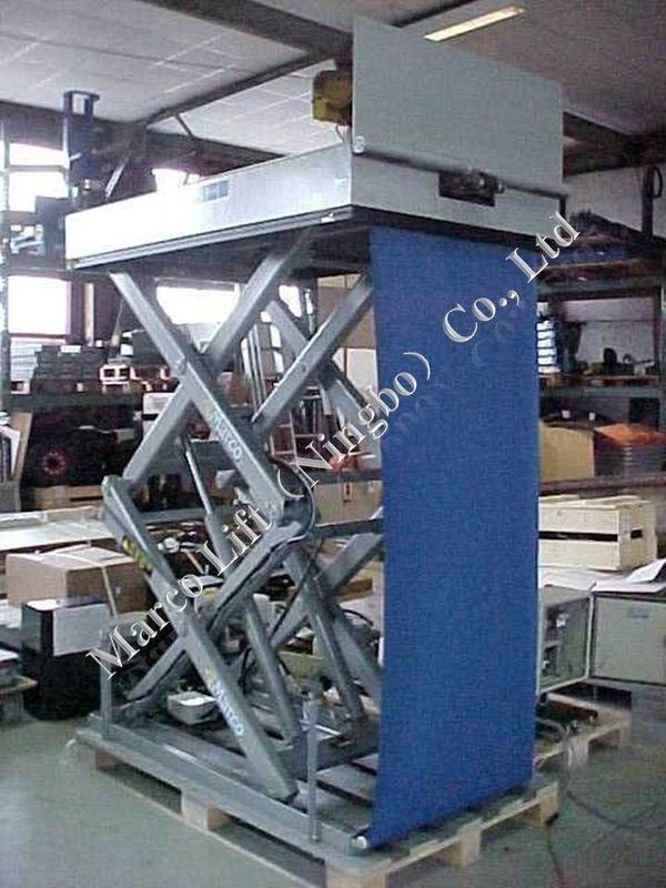 Tavolo di sollevamento a forbice alta personalizzabile Marco con battistrada e tenda